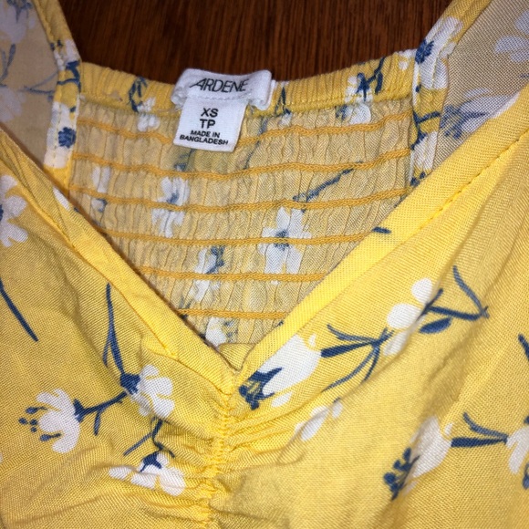 3/20 Xs flower yellow dress - Picture 3 of 4